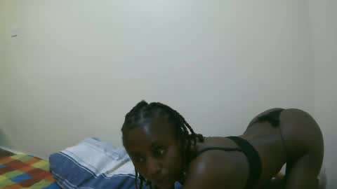 nana2095 online show from June 17, 7:00 am