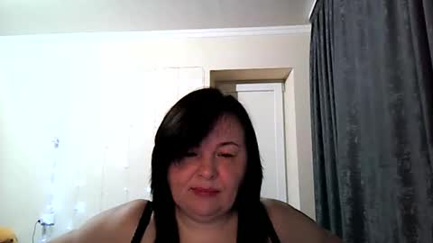 Snapshot of nana_lulu chatting on February 8, 3:32 am Nana Lulu online show from February 8, 3:32 am