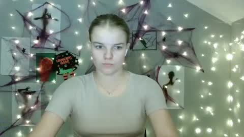 Snapshot of nana_new chatting on October 10, 8:13 am Nana online show from October 10, 8:13 am