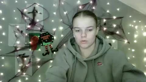 Snapshot of nana_new chatting on October 15, 6:35 am Nana online show from October 15, 6:35 am