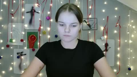 Snapshot of nana_new chatting on November 12, 9:10 am Nana online show from November 12, 9:10 am