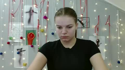 Snapshot of nana_new chatting on November 26, 9:10 am Nana online show from November 26, 9:10 am