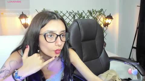 Snapshot of nana_rousse chatting on February 8, 11:52 pm Rousse online show from February 8, 11:52 pm