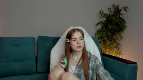 Maeve online show from February 17, 2:59 pm