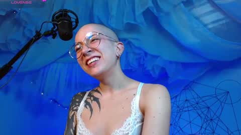 Snapshot of nanaxnana chatting on September 13, 5:29 am Alma Maria online show from September 13, 5:29 am