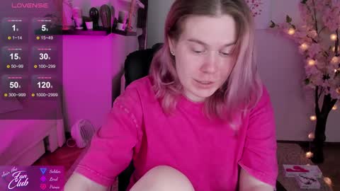 Snapshot of nancy_sun_ chatting on December 5, 11:16 am Nancy online show from December 5, 11:16 am