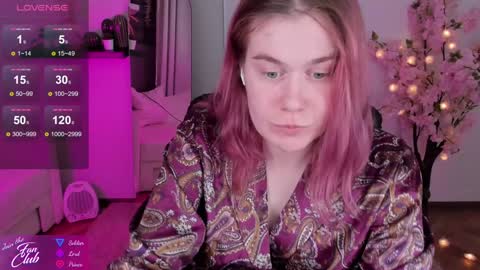 Snapshot of nancy_sun_ chatting on December 12, 2:11 pm Nancy online show from December 12, 2:11 pm