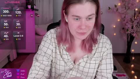 Snapshot of nancy_sun_ chatting on December 19, 6:01 pm Nancy online show from December 19, 6:01 pm