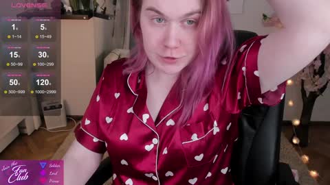 Snapshot of nancy_sun_ chatting on January 23, 6:24 pm Nancy online show from January 23, 6:24 pm