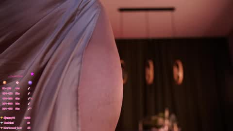 Mary online show from April 15, 7:58 pm