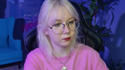 nancymartinez online show from February 18, 8:38 am