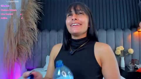 Snapshot of nanda_vixen_ chatting on February 28, 7:26 pm Nanda online show from February 28, 7:26 pm