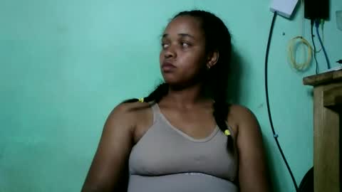 nandrianina416143 online show from March 4, 6:19 am