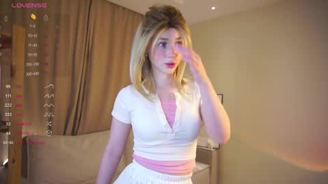 Snapshot of nani_bunny chatting on March 3, 9:21 pm Nani online show from March 3, 9:21 pm