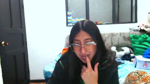 nanilux_1 online show from October 17, 10:56 pm