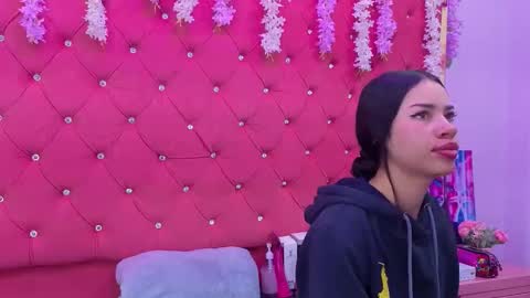 nanis james21 online show from November 8, 3:07 am