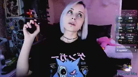 Snapshot of nanitamoore chatting on November 8, 9:24 pm Monday-Friday 12-4 AM and 6-9 AM New York time online show from November 8, 9:24 pm