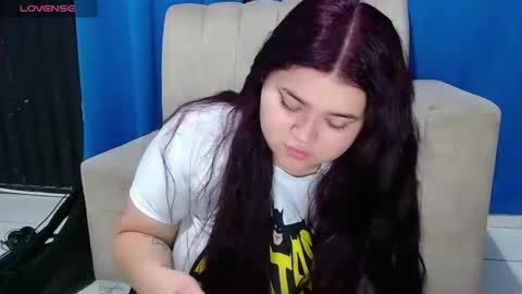 Snapshot of nanny6904 chatting on December 19, 3:02 am nanny6904 online show from December 19, 3:02 am