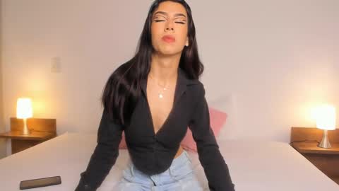 Snapshot of nany_model25 chatting on February 21, 1:55 pm nany_model25 online show from February 21, 1:55 pm