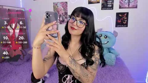 Naoko online show from December 20, 3:57 am