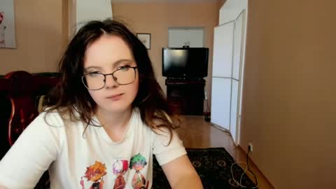 Snapshot of naomi_di chatting on June 12, 9:41 am naomi_di online show from June 12, 9:41 am