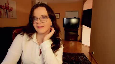 Snapshot of naomi_di chatting on July 20, 5:04 pm naomi_di online show from July 20, 5:04 pm