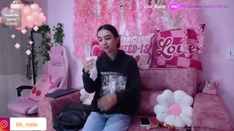 Snapshot of naomi_femme chatting on June 19, 11:47 am naomi_femme online show from June 19, 11:47 am