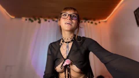  Naomi  online show from June 10, 11:24 pm