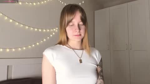 Naomi online show from October 28, 7:05 pm