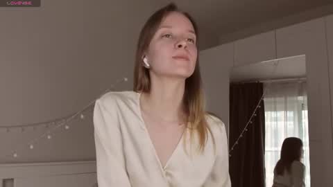 Snapshot of naomi_oops chatting on June 17, 4:19 pm Naomi online show from June 17, 4:19 pm