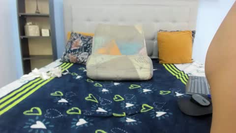 Snapshot of naomi_sex21 chatting on February 27, 1:00 pm naomi_sex21 online show from February 27, 1:00 pm