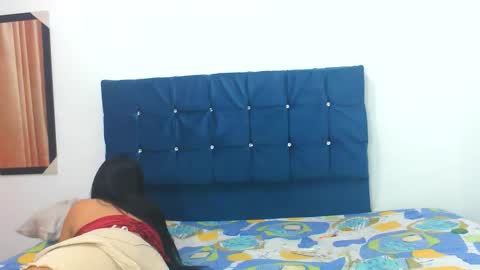 Snapshot of naomi_sweet420 chatting on November 20, 10:42 pm Mia online show from November 20, 10:42 pm