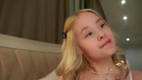 Angel online show from March 22, 11:02 am