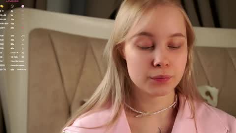 Angel online show from April 3, 11:08 am