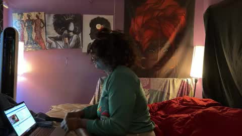 Naomi online show from December 15, 9:52 pm