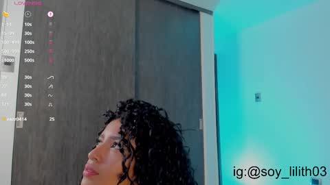 Snapshot of naomigarcia chatting on October 12, 2:54 am Naomi online show from October 12, 2:54 am