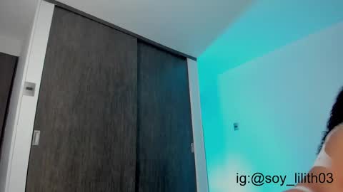 Snapshot of naomigarcia chatting on November 9, 2:43 am Naomi online show from November 9, 2:43 am