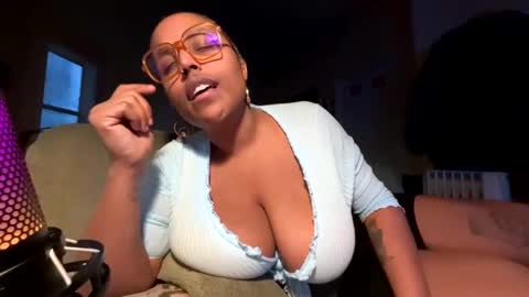 Naomigiirl6 online show from February 25, 12:24 pm
