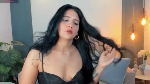 Snapshot of naomigraxe chatting on February 14, 8:16 pm Ashley Rose online show from February 14, 8:16 pm