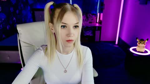 naomihita online show from March 28, 10:48 am