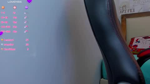 Naomi  online show from December 17, 3:17 pm