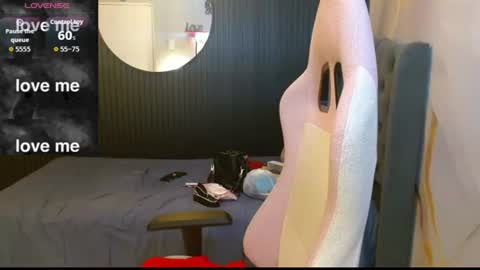 Snapshot of naomis_36 chatting on July 25, 1:52 pm Naomis online show from July 25, 1:52 pm