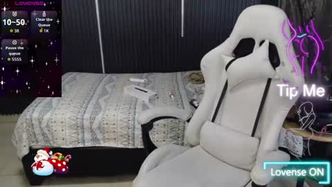 Snapshot of naomis_36 chatting on August 1, 2:05 pm Naomis online show from August 1, 2:05 pm