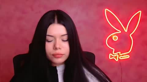 Snapshot of naomivibes chatting on December 3, 7:01 pm Naomi online show from December 3, 7:01 pm