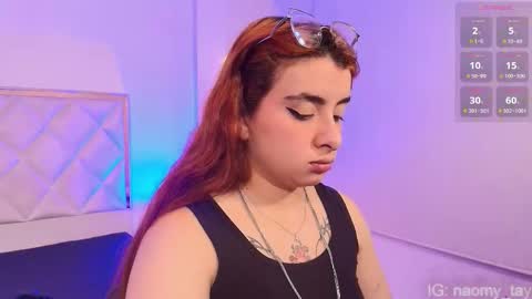 Naomy  online show from November 13, 3:38 am