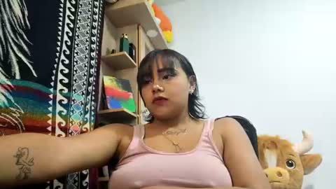 Snapshot of naomylux1 chatting on June 25, 2:44 am naomylux1 online show from June 25, 2:44 am