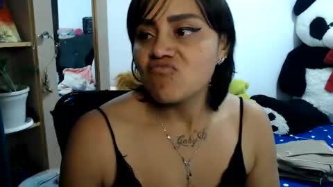 Snapshot of naomylux1 chatting on July 3, 12:28 am naomylux1 online show from July 3, 12:28 am