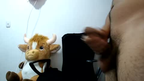 Snapshot of naomylux1 chatting on July 22, 2:03 am naomylux1 online show from July 22, 2:03 am