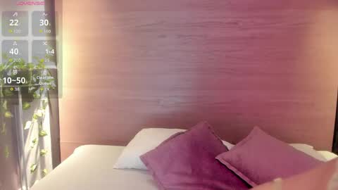 Naomy  online show from April 7, 10:26 am