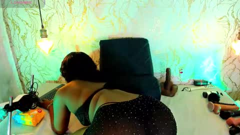 Snapshot of naomyy_cooper chatting on November 6, 8:54 pm Naomy online show from November 6, 8:54 pm